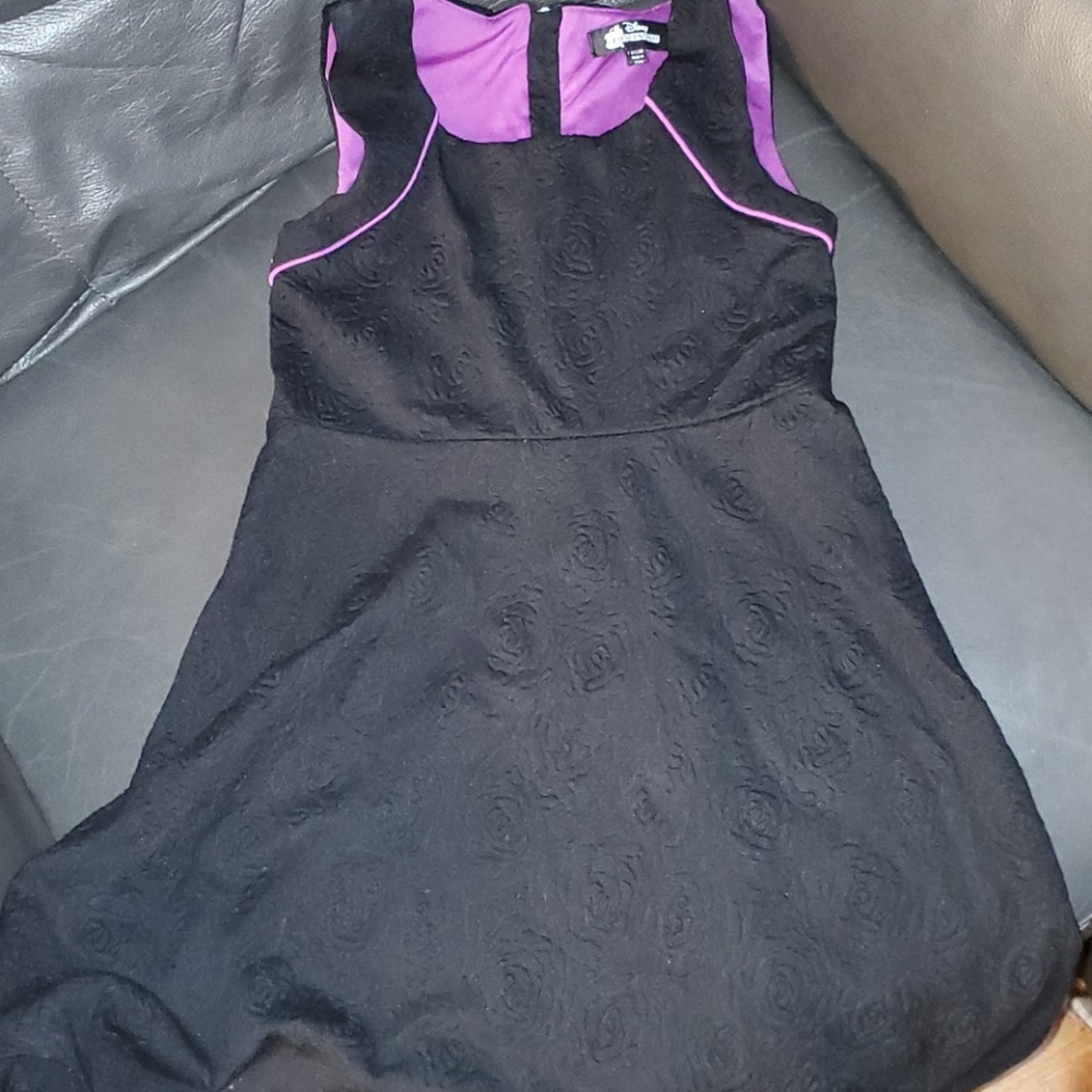 EUC Disney Descendants Dress Sz. M 10-12